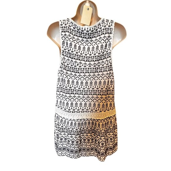 Maeve By Anthropologie Women's M Top Boho Embroidered Sleeveless Black White - Picture 2 of 9